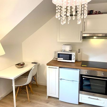 London Studio Self Contained, Newly Furbished Экстерьер фото