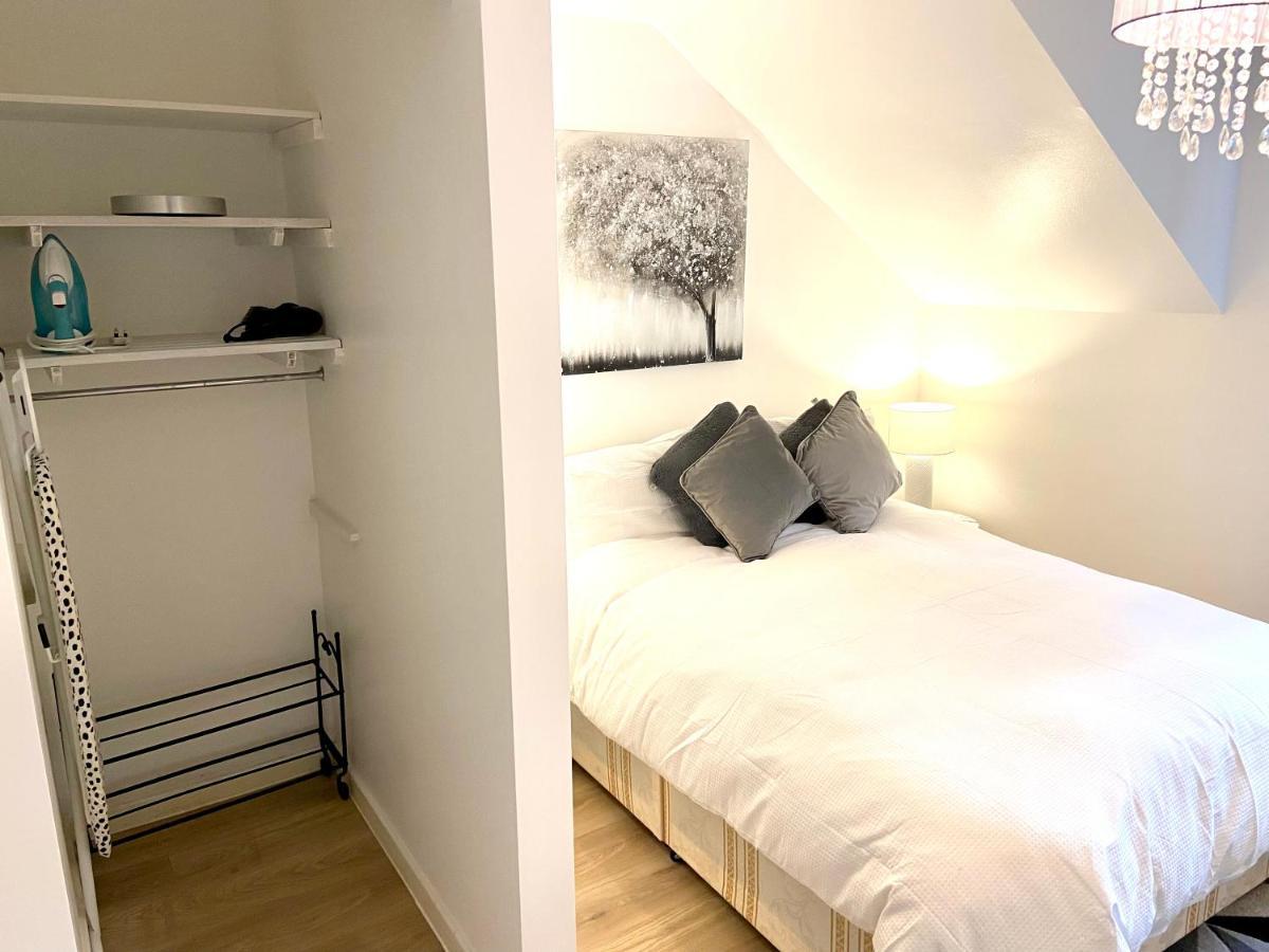 London Studio Self Contained, Newly Furbished Экстерьер фото